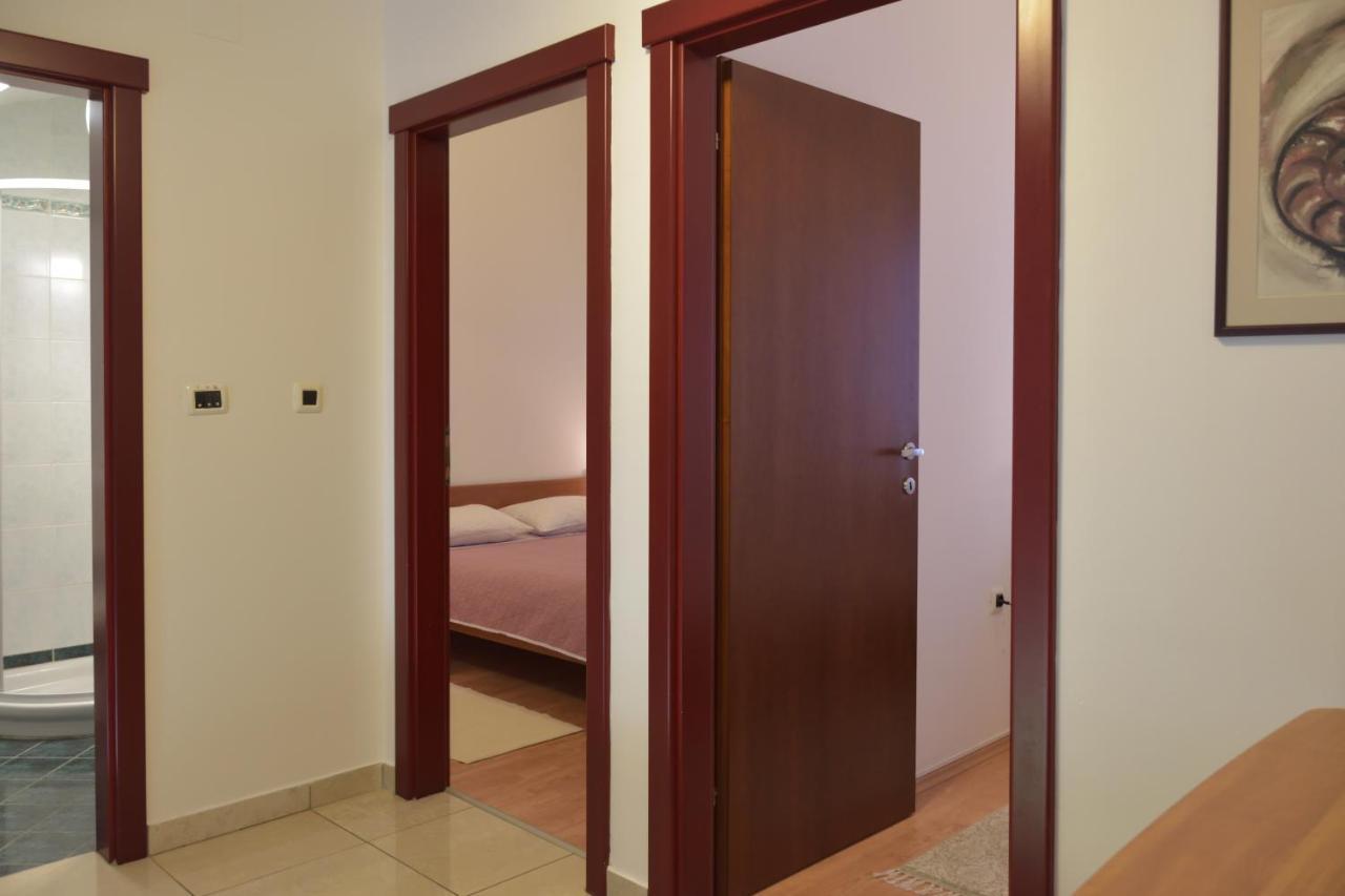 Pino Apartment พูลา ภายนอก รูปภาพ