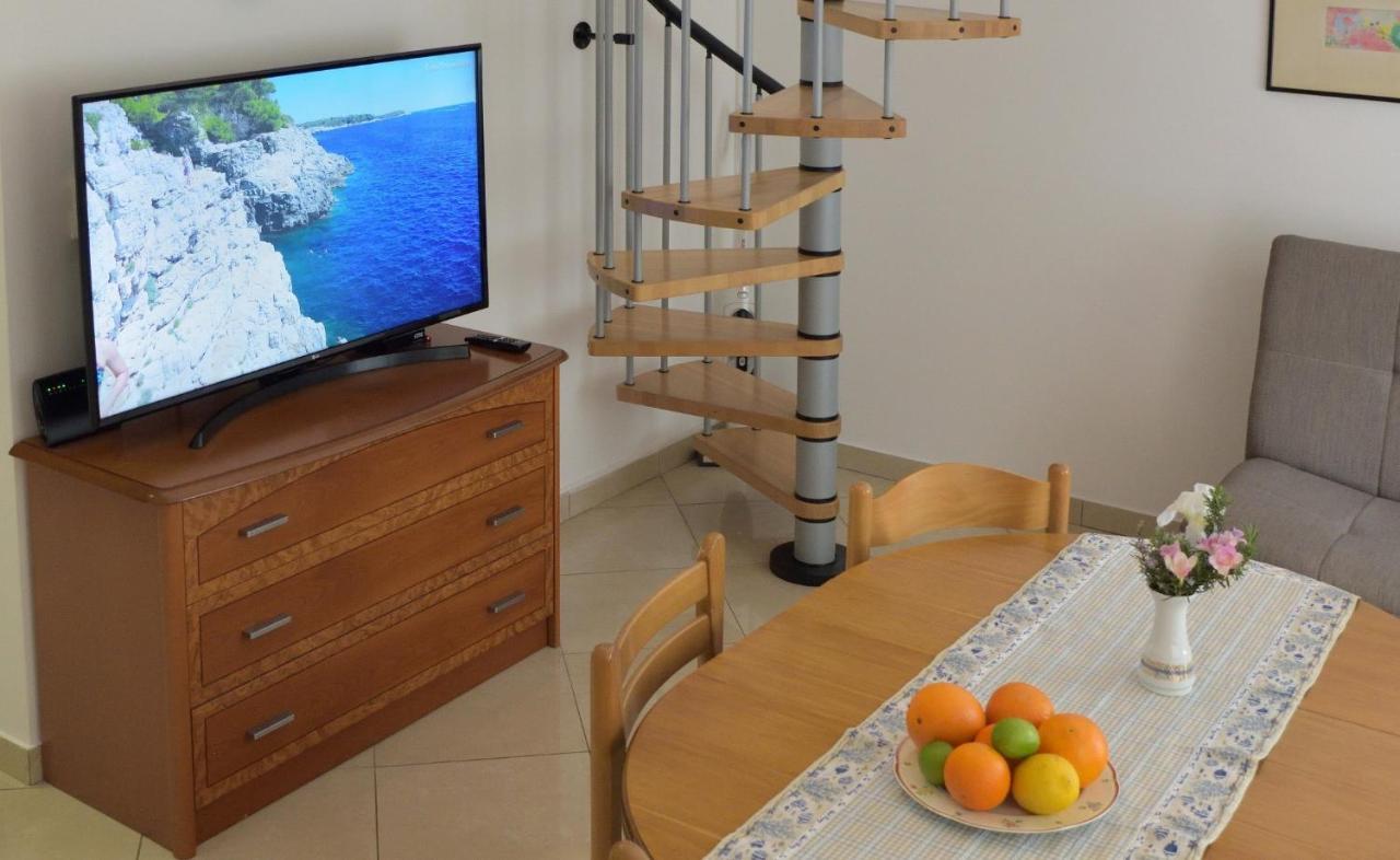 Pino Apartment พูลา ภายนอก รูปภาพ
